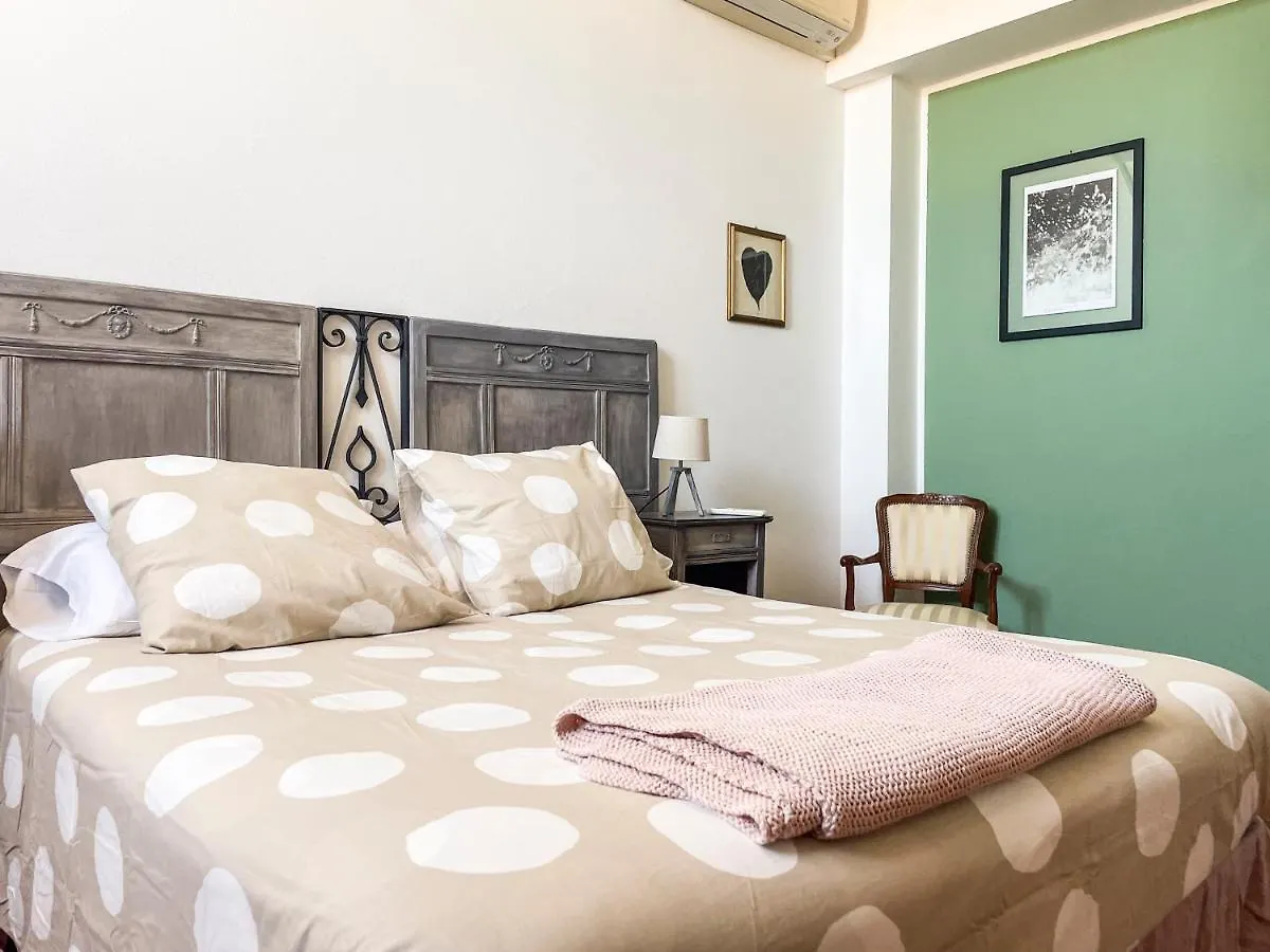 Palazzo Oddo Rental Rooms Albenga Guest house