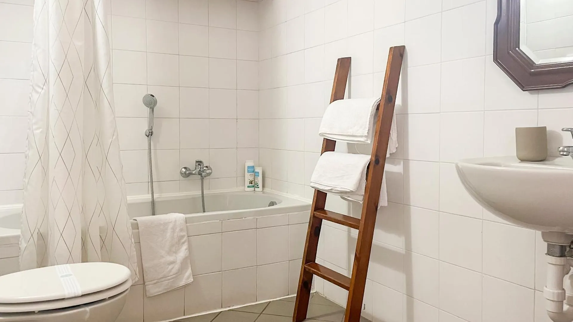 Palazzo Oddo Rental Rooms Albenga Guest house