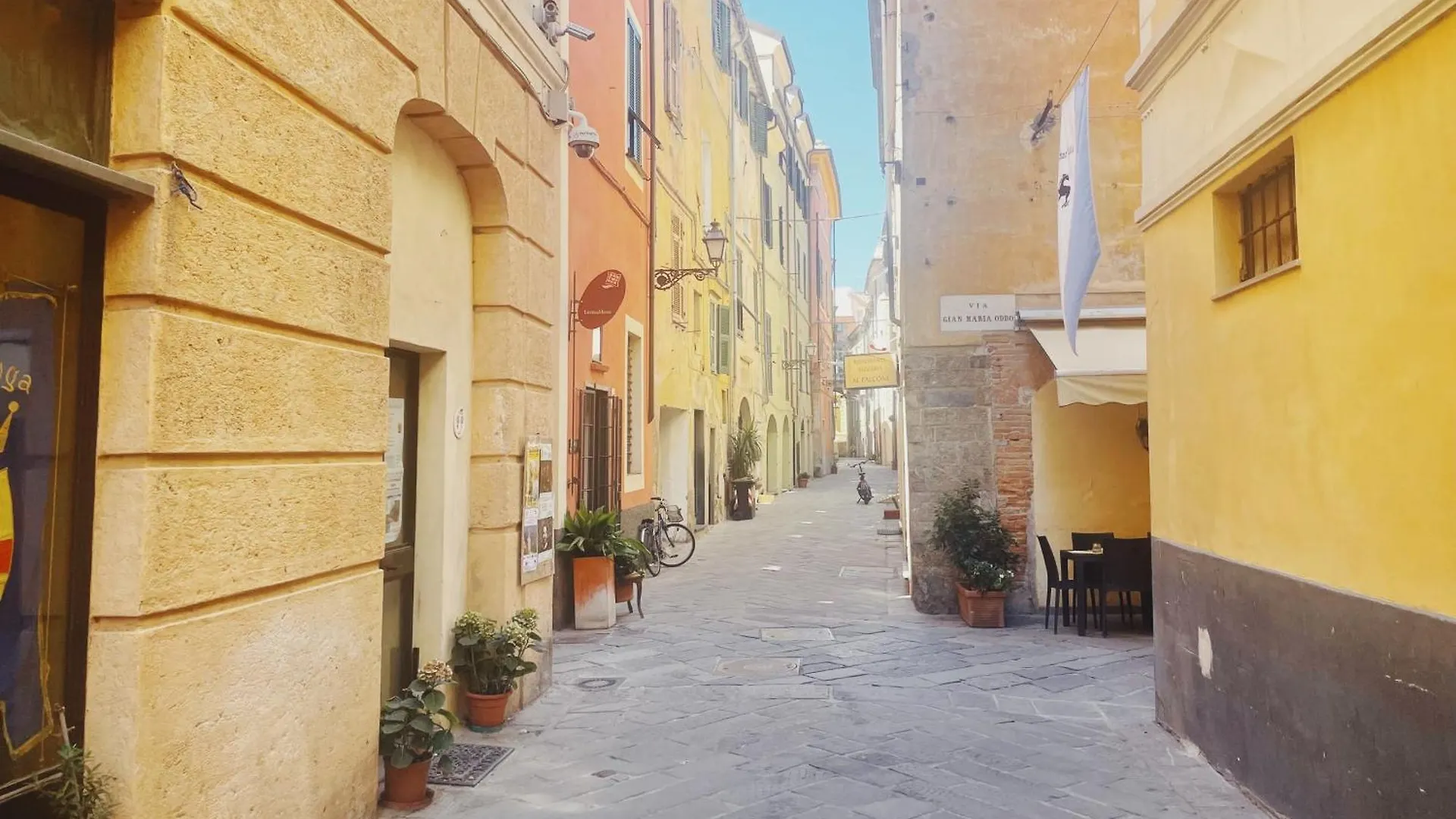 Palazzo Oddo Rental Rooms Albenga Guest house